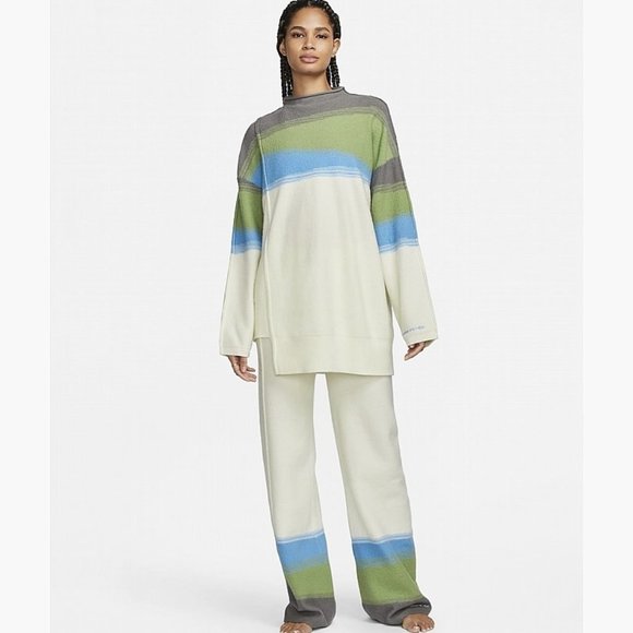 Nike Yoga Therma-FIT ADV Long Sleeve Tunic - Picture 12 of 16